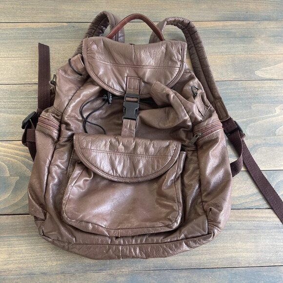 Vintage Faux Leather Caramel Brown Backpack w/Cinch & Roomy Zip Pockets (X7) - Picture 1 of 8
